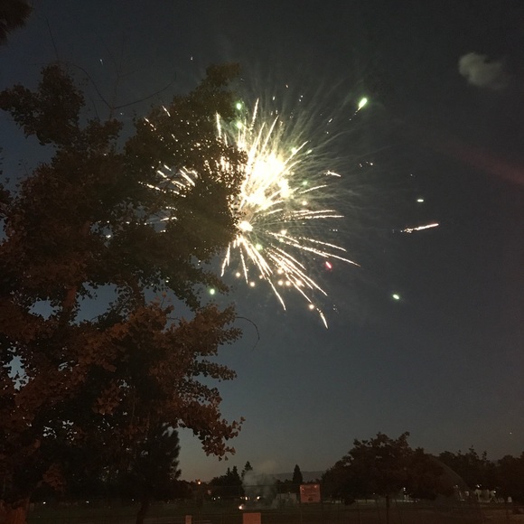 Meet your Posher, Courtney - Picture 1 of 1